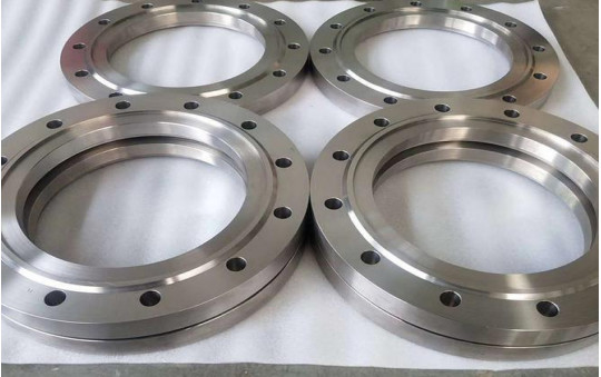 Dependable Zirconium Pipes Sheets and Discs with Custom Fabrication and Diameters from 5 to 600mm